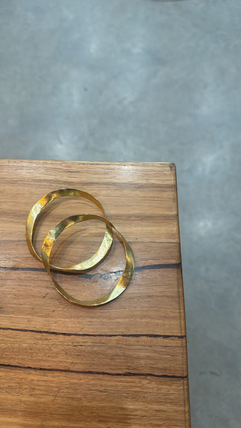 Ione Wave Bangle - Gold