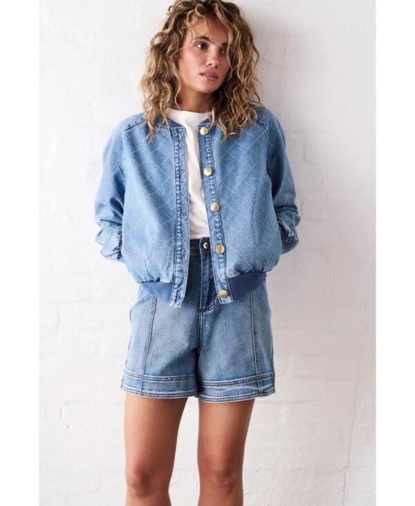 Kireina Sabrina Bomber