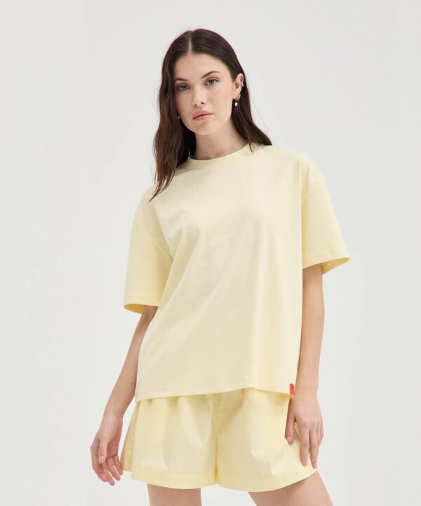 HOLIDAYSHOP relaxed tee butter