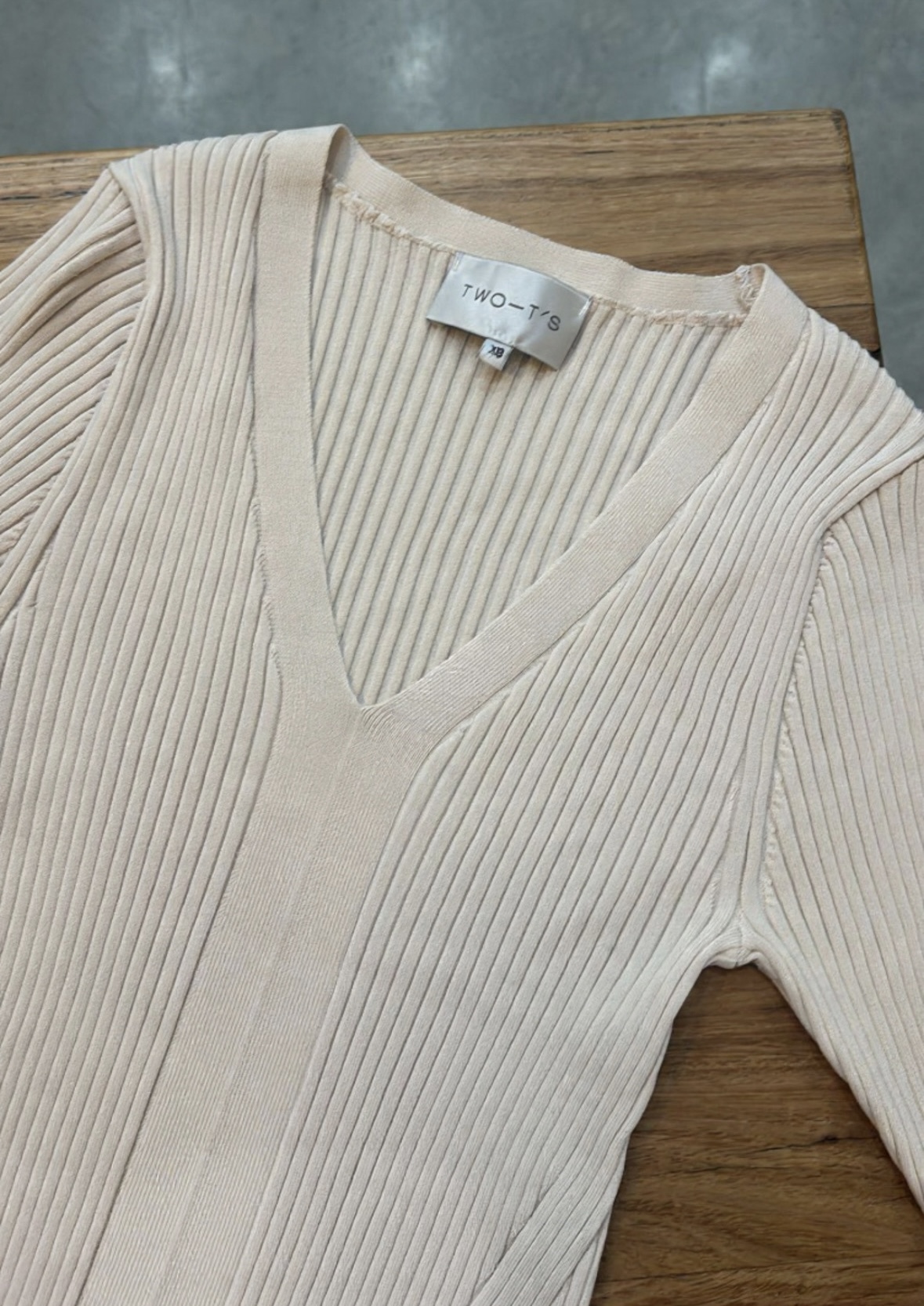 Two T's V Neck Rib Top - Image 3