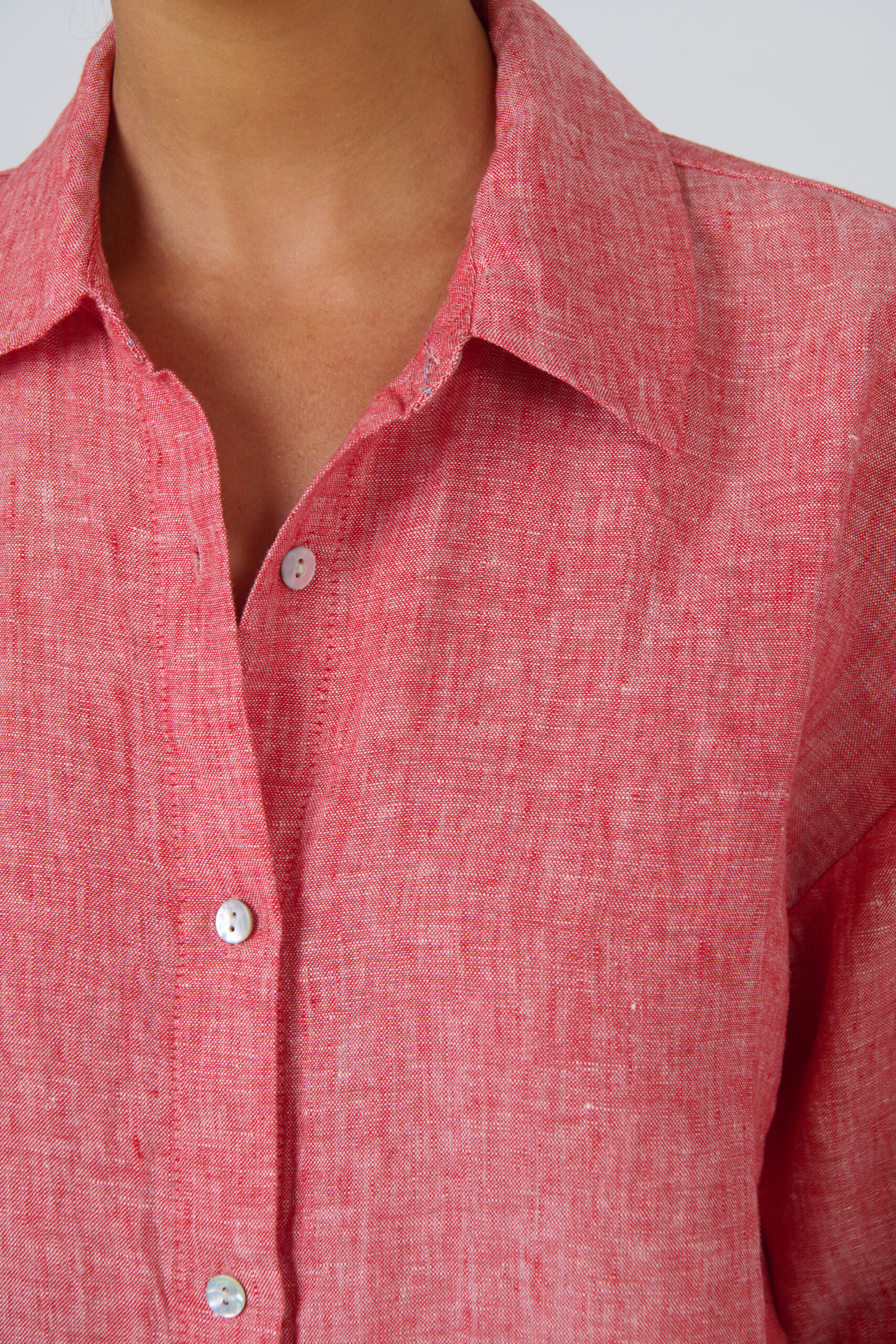 Enveloppe Red Linen Shirt - Image 2