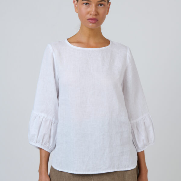 Naturals by O & J Long Sleeve Linen Top