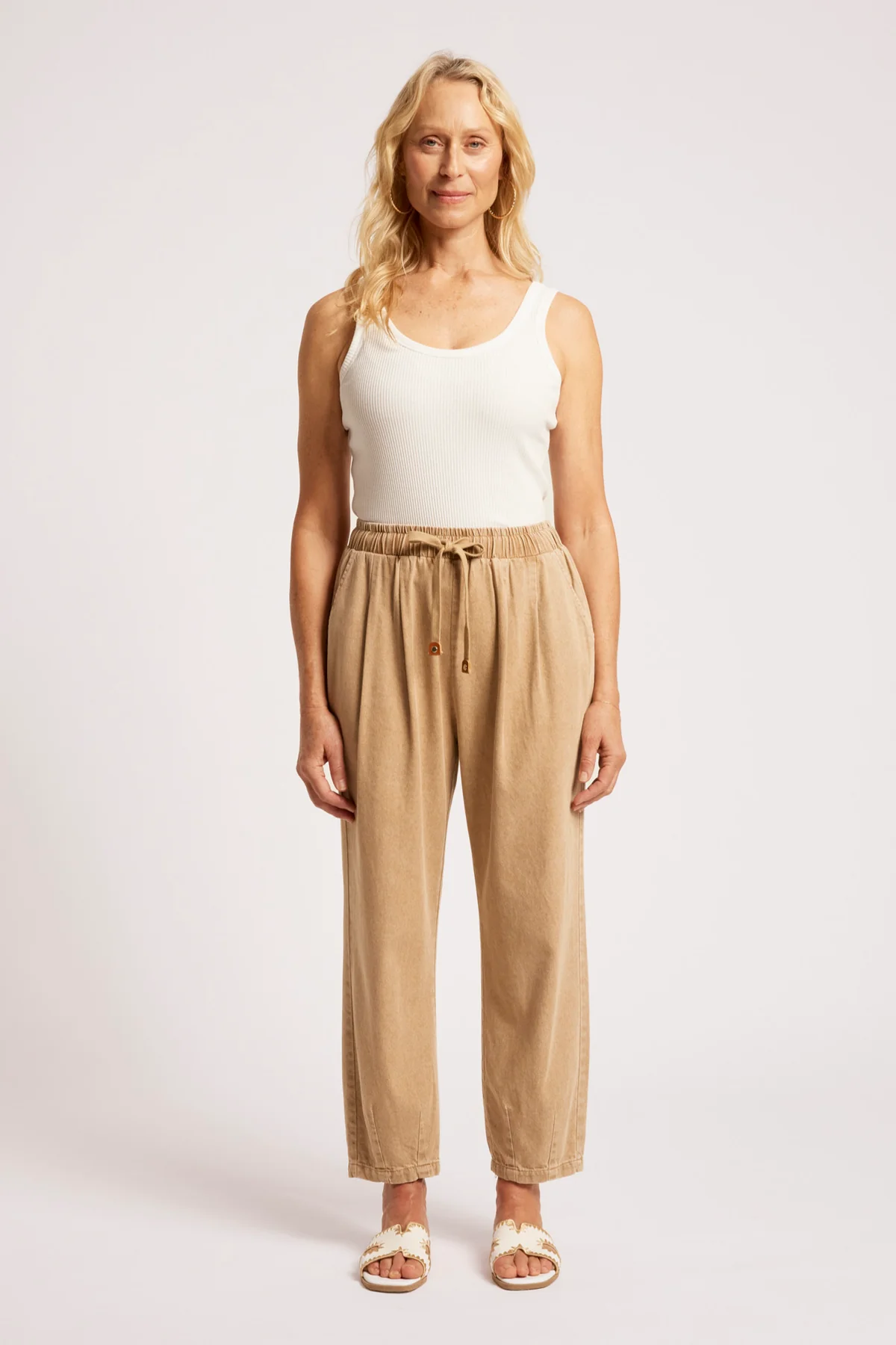 Eb & Ive Dusk Jogger Denim Pant - Dune - Image 2